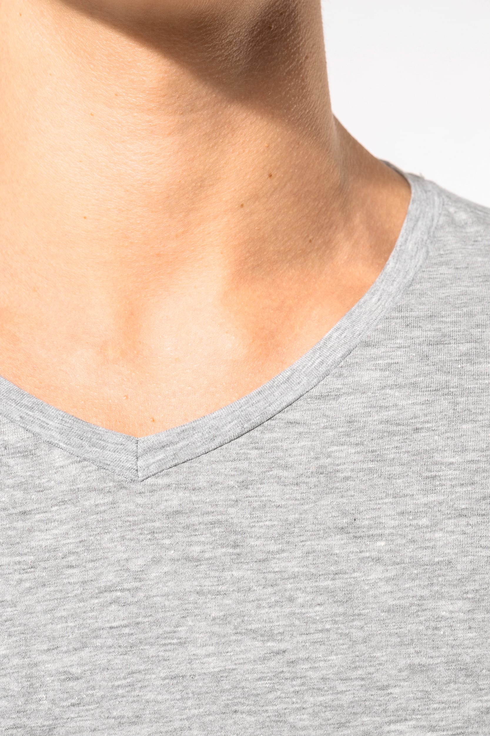T-shirt manches courtes col V homme – Image 4
