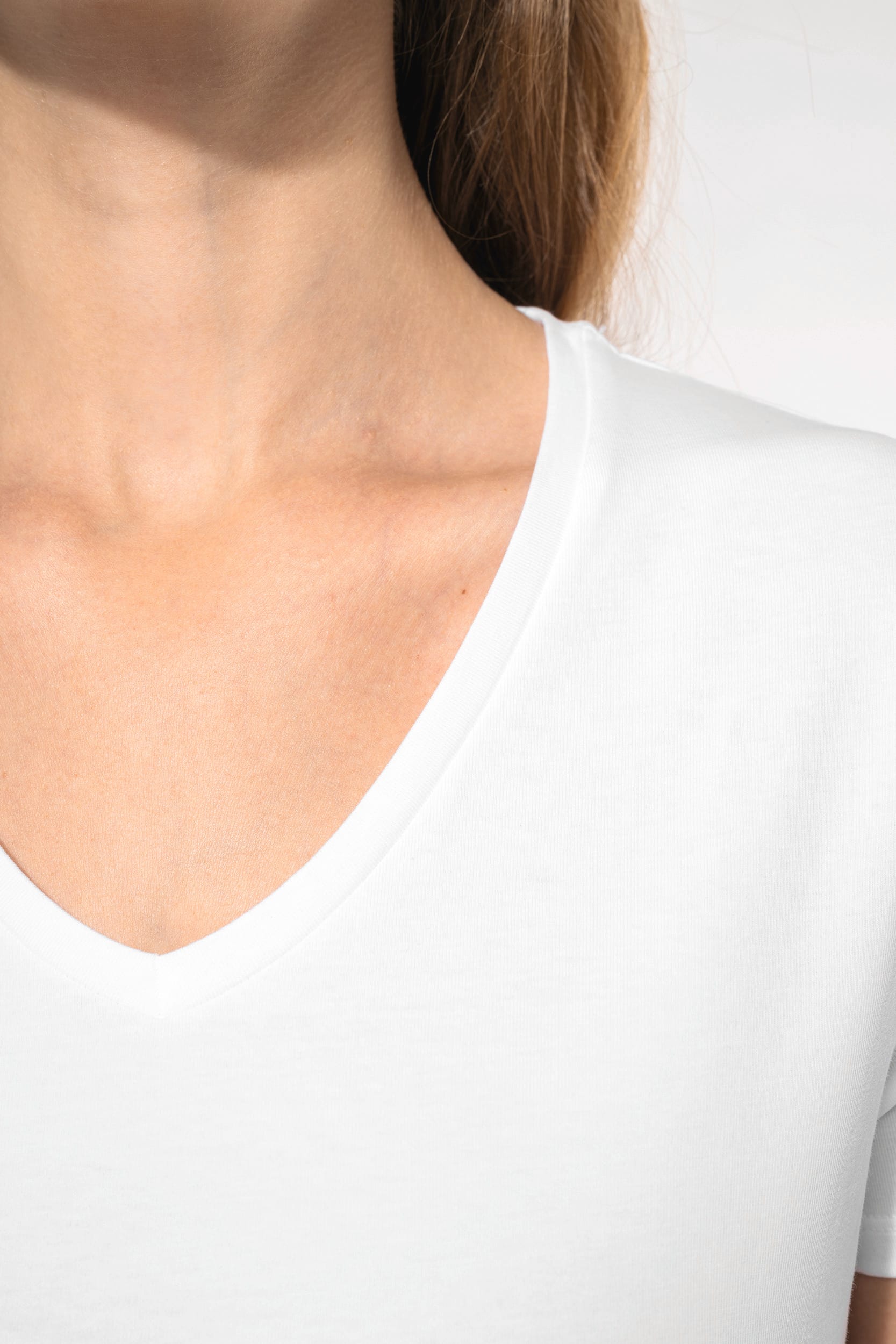 T-shirt col V manches courtes femme – Image 4