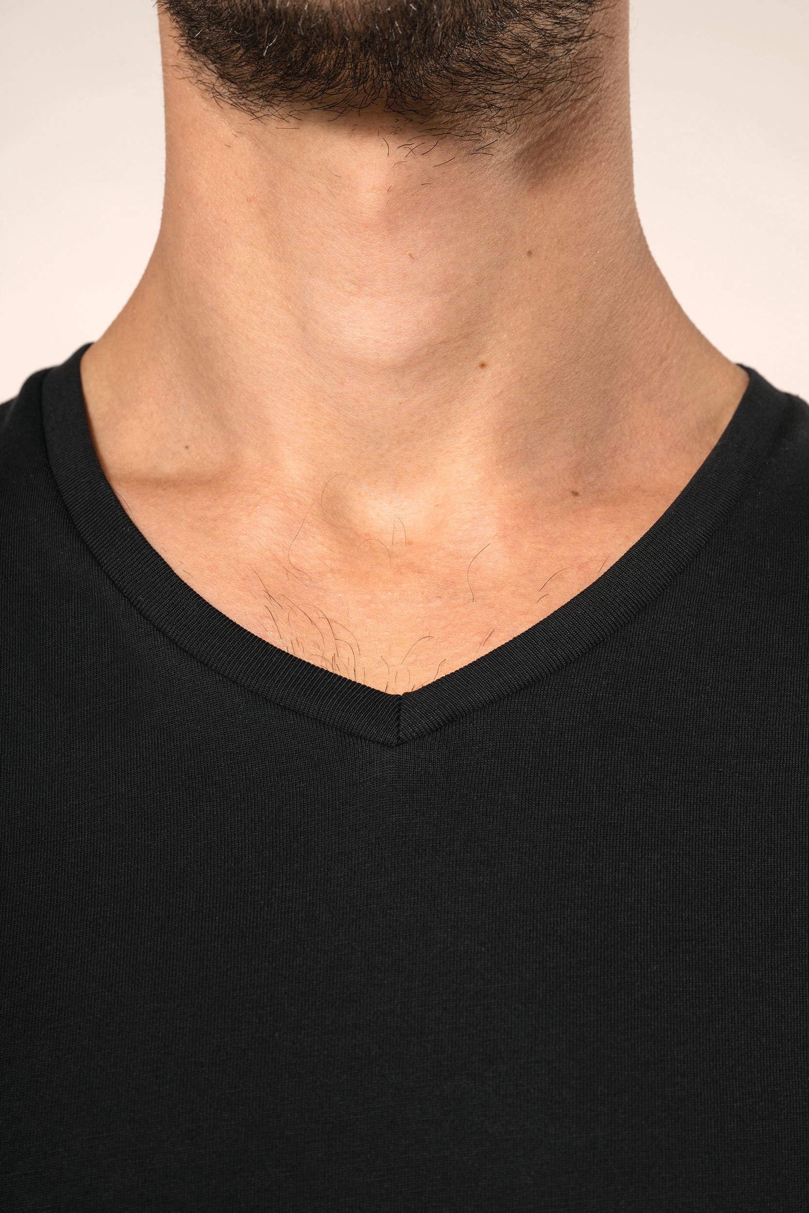 T-shirt Supima® col V manches courtes homme – Image 5