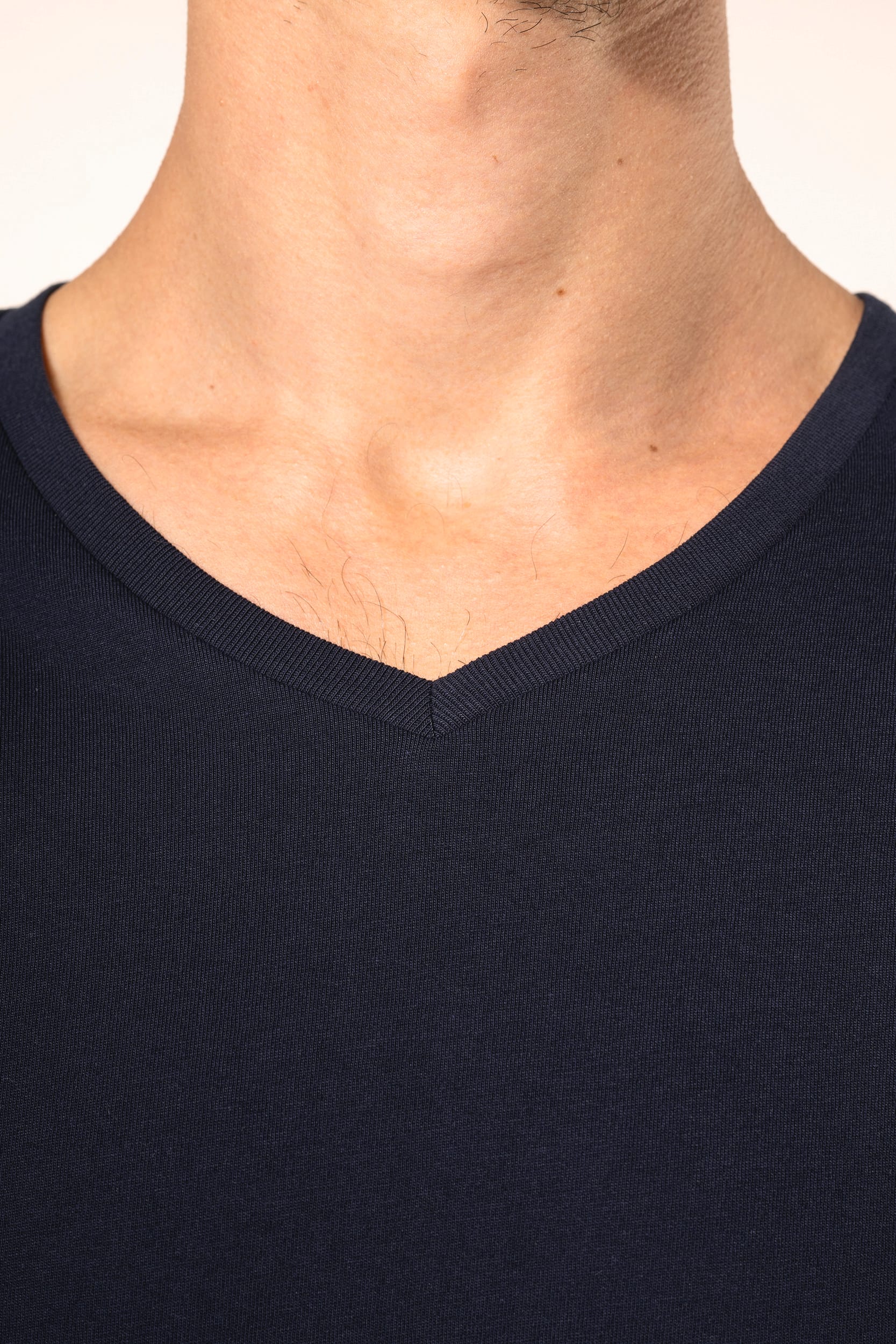 T-shirt Supima® col V manches longues homme – Image 4